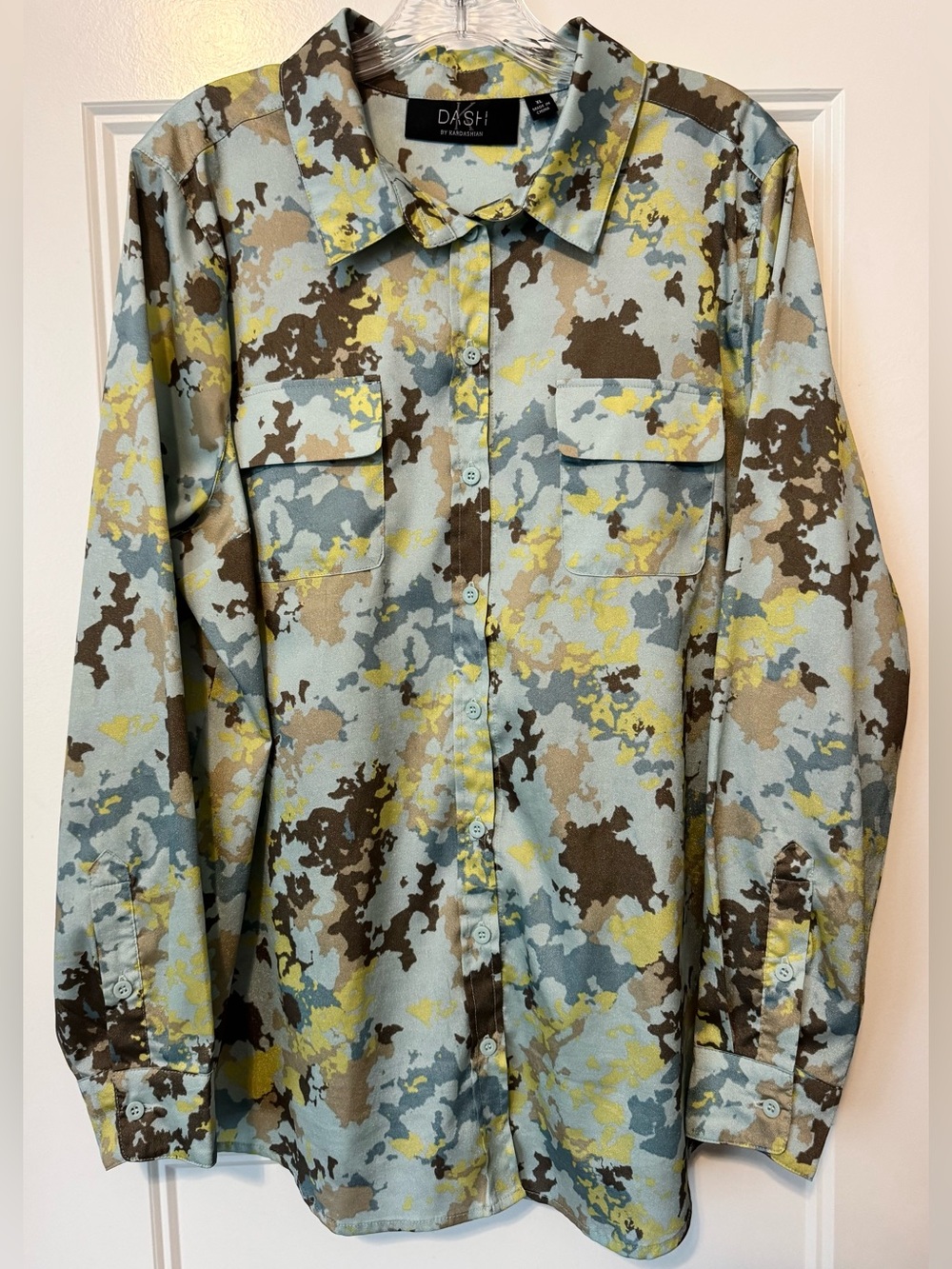 Dash by Kardashian Abstract Camo Satin Button Front Blouse XL Y2K Utility Shirt